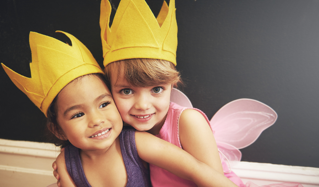2 girls dressed as fairies
